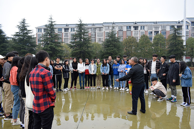 长沙市蓝天科技中等职业学校