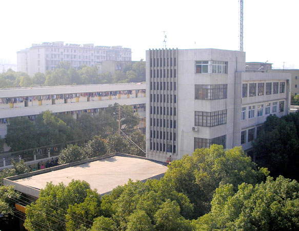 
湖南省有色金属中等专业学校综合楼