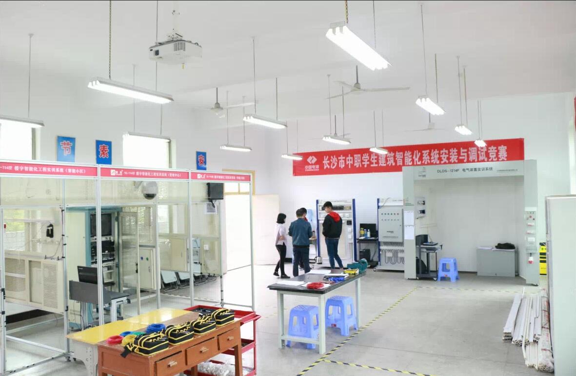 
中国水利水电第八工程局有限公司高级技工学校实训室