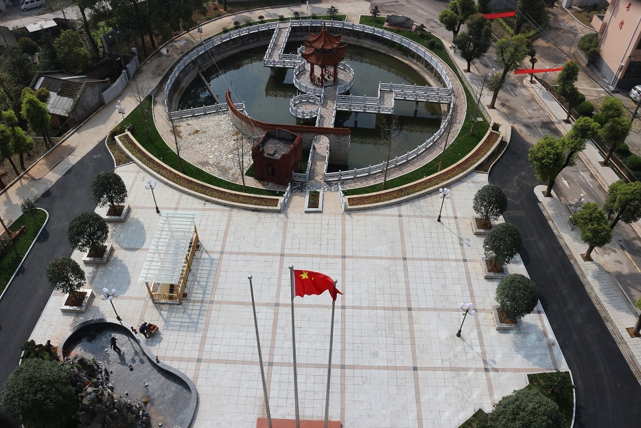 湖南省湘潭生物机电学校中心花园俯瞰图