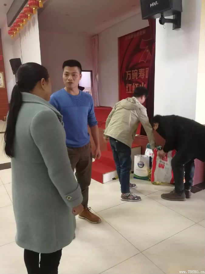 
学习道德模范，传承优良传统 : 湖南吉利汽车职业技术学院学工党支部开展主题党日活动